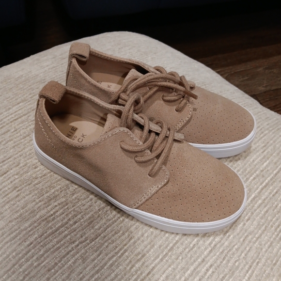 Janie and Jack Tan Sneakers Boy Size 11 New No Tag - Picture 2 of 6